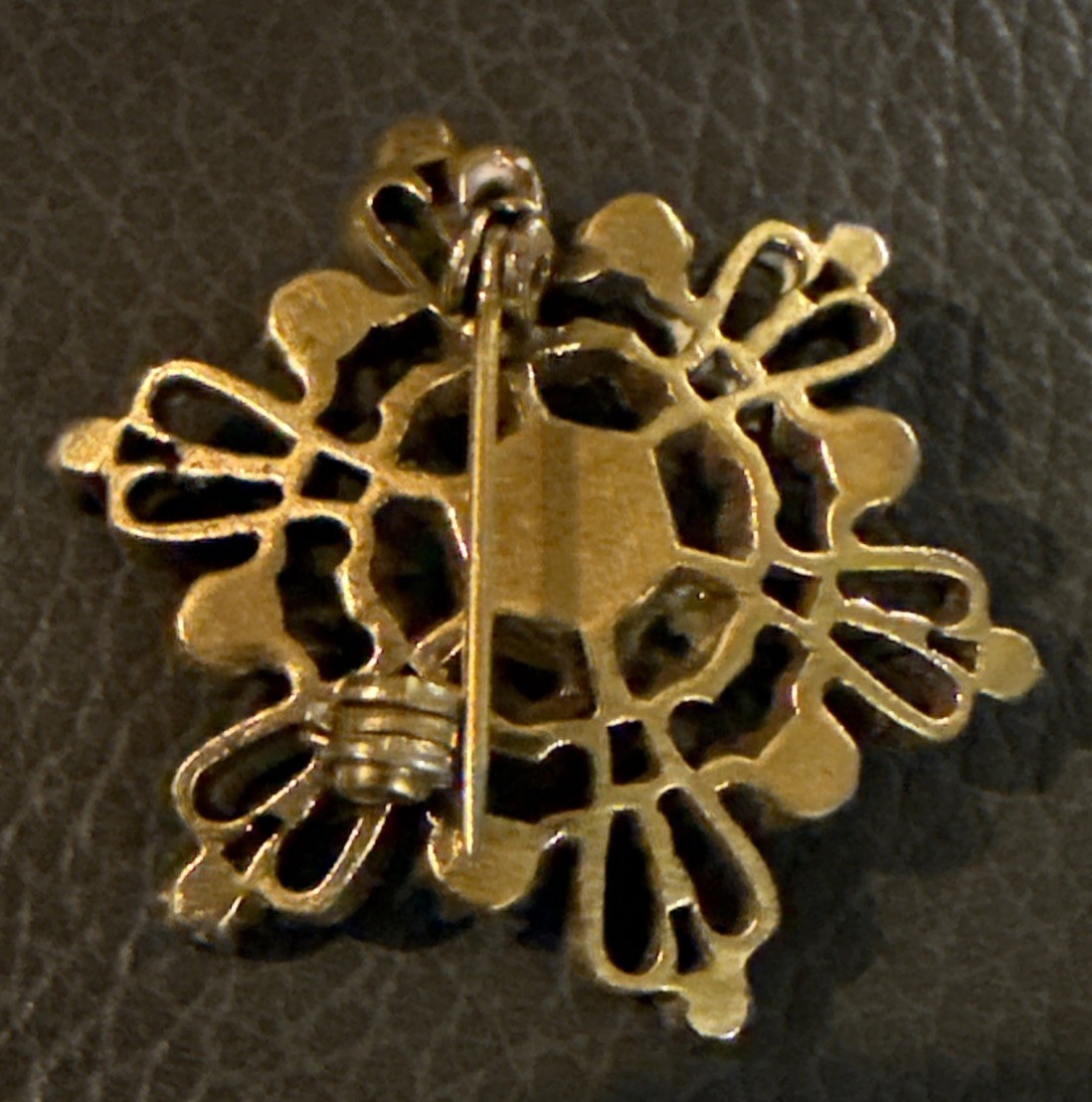 Vintage Small Goldtone Starburst Faux Pearl & Color Stones Red Lt Blue Yellow