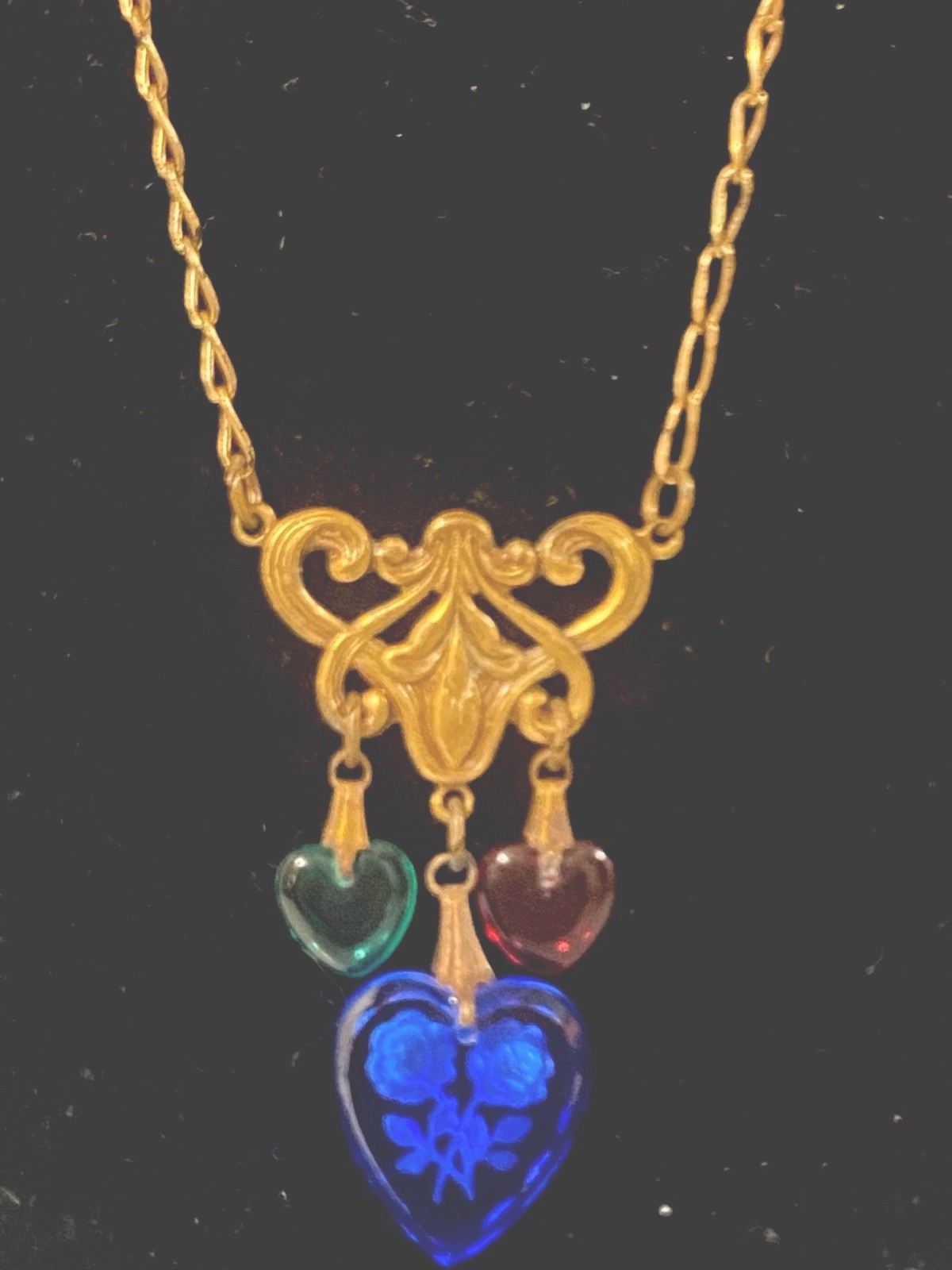 Vintage GLASS WORKS STUDIO Glass and Brass Heart Charm Necklace Intaglio 28”