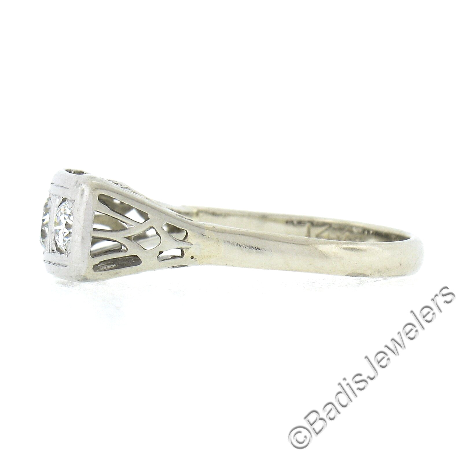 Antique Edwardian Platinum & 14K Gold 0.35ctw Diamond Filigree 3 Stone Band Ring