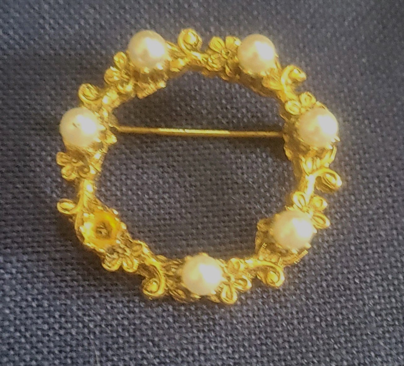 Vintage Tacoa Signed Gold Tone W/faux Pearls Brooch