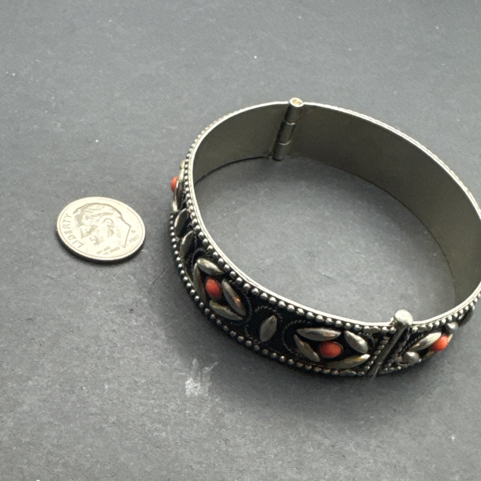 Vintage Silver Toned Hinged Bangle 2.5” Bracelet With Orange Stone 2.5” Opening