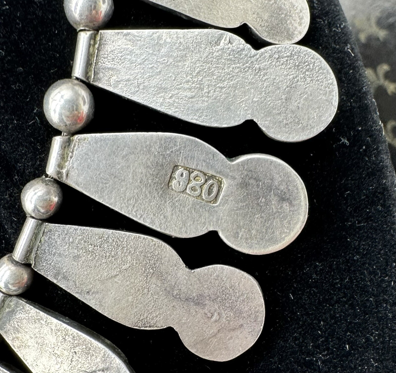 AM Signed 980 Sterling Silver Modernist Brutalist Phallic Tribal Choker Necklace
