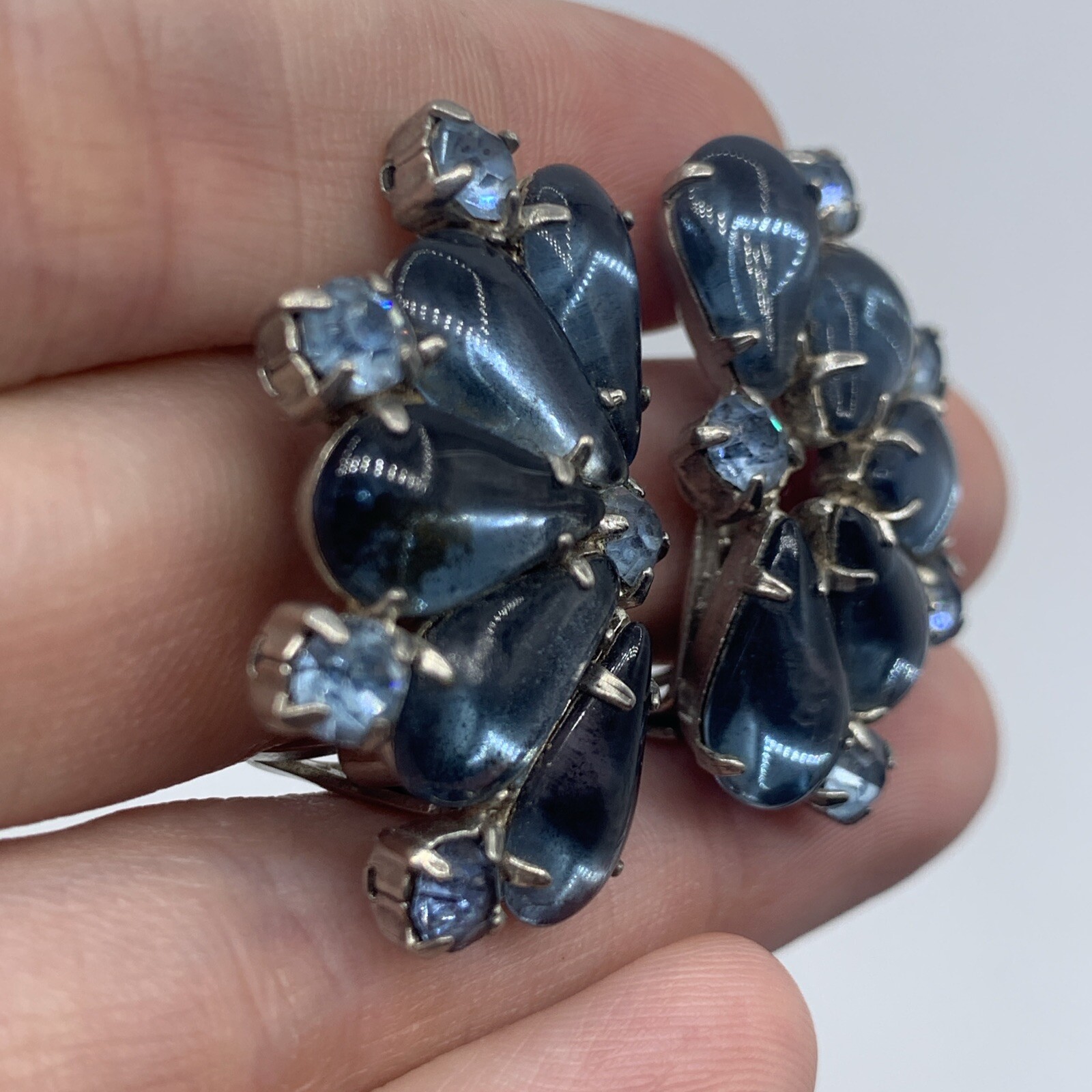 Vtg Blue Rhinestone Clip On Earrings 1950s Cabochon Half Circle Cluster