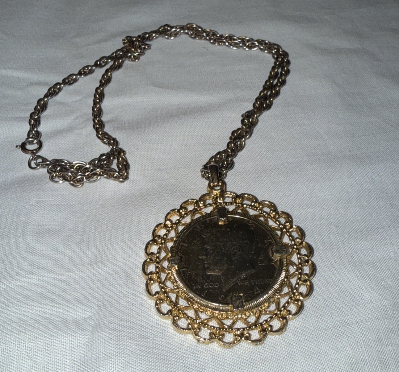Vintage 1972 Kennedy Half Gold plated Pendant Necklace Chain 24″ Revere Mfg
