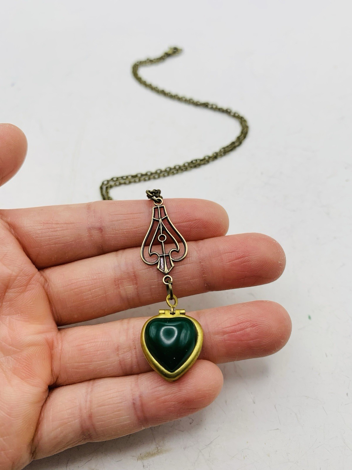 Vintage Style Dark Green Cabochon Gemstone Heart Photo Locket Lavalier Necklace