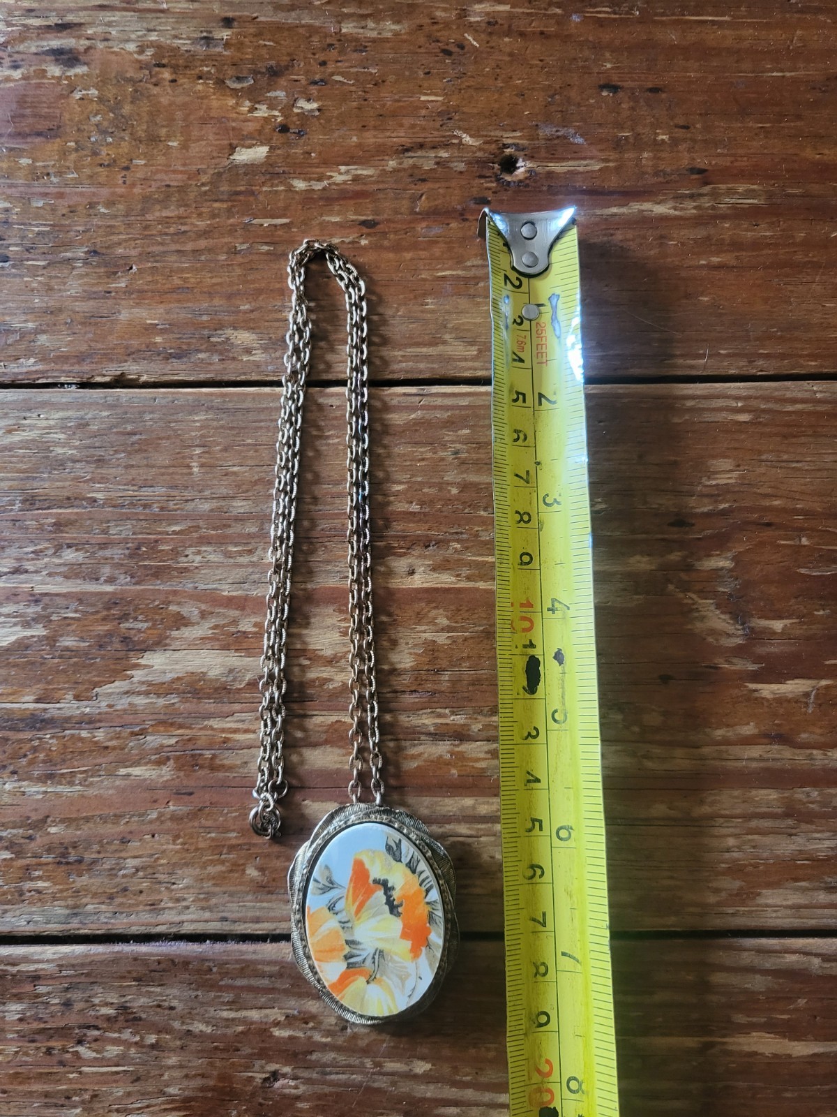 Vintage Floral Poppy Flower Cameo Necklace Gold Tone 70s Hippie Orange Pendant