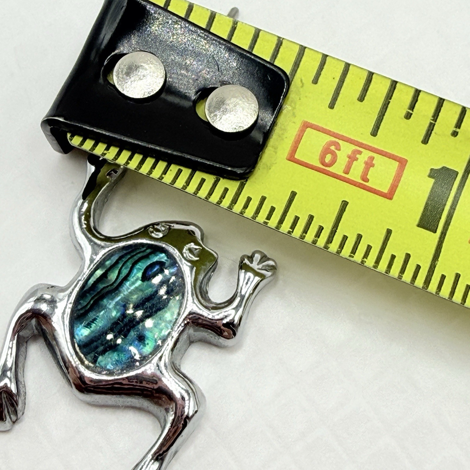 Cute Abalone Paua Shell Silver Tone Frog Animal 90s 1” Pierced Earrings