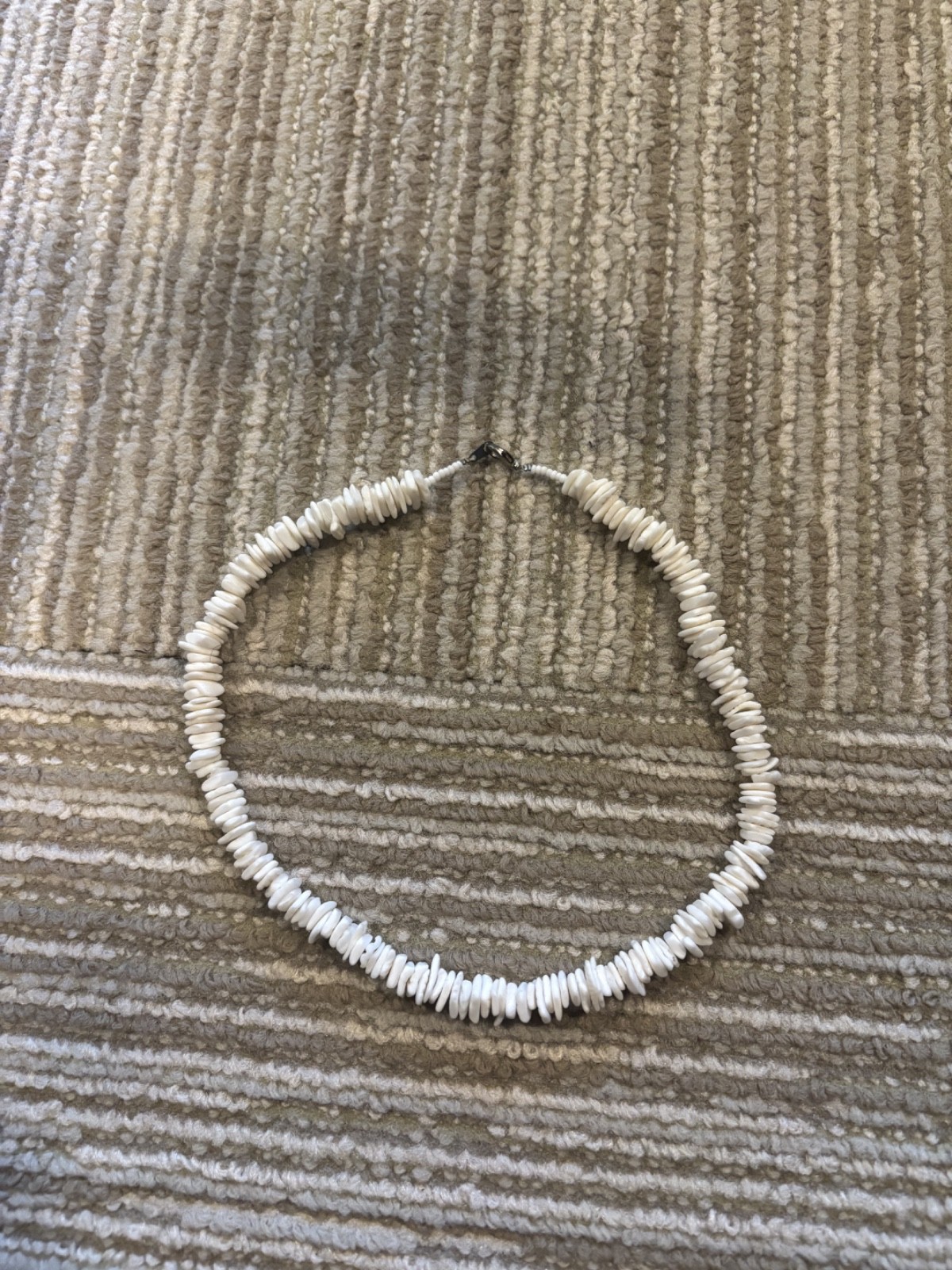Vintage 70s Retro White Puka Shell Chip Layering Choker Strand Necklace Classic
