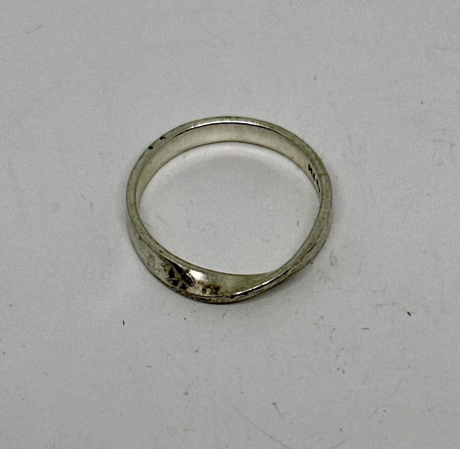 Sterling Silver Band Twist Ring Size 7 Stamped IBB TH 925 1.9 Grams