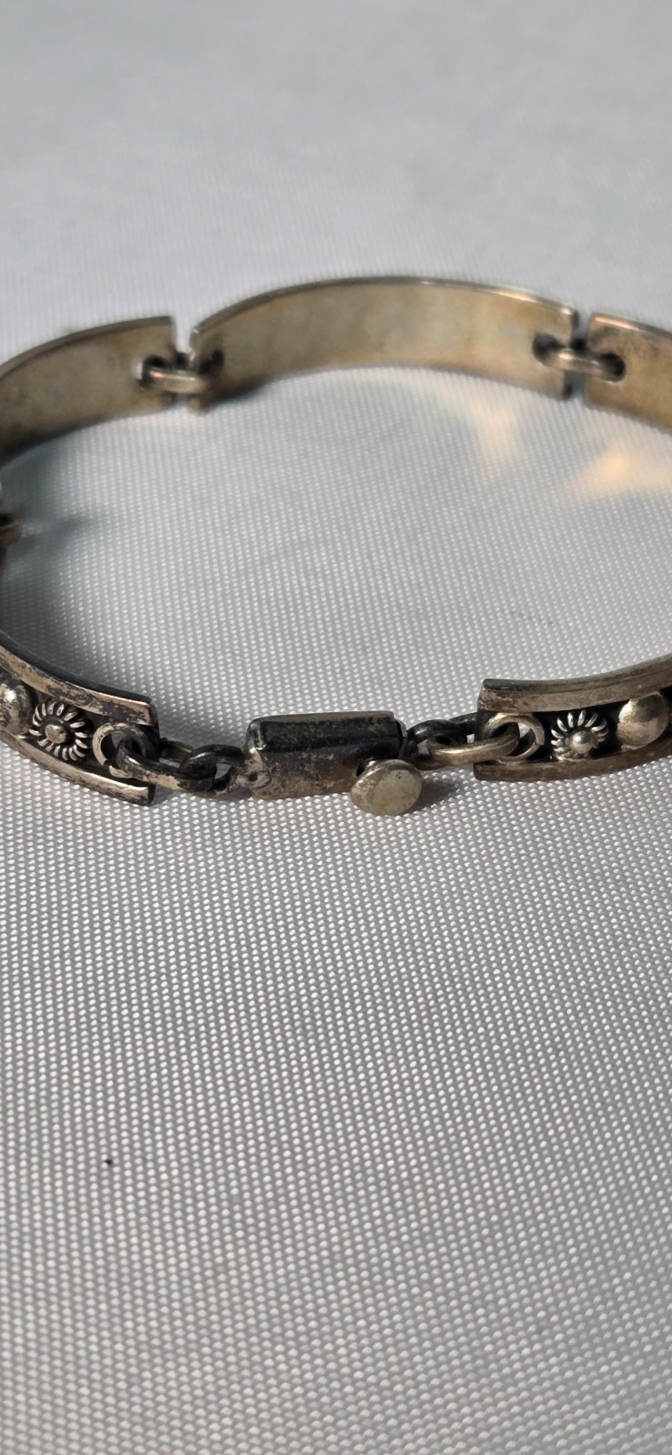 VINTAGE 925 Silver Hinged Bangle Bracelet w/Floral Designs & Embellishments