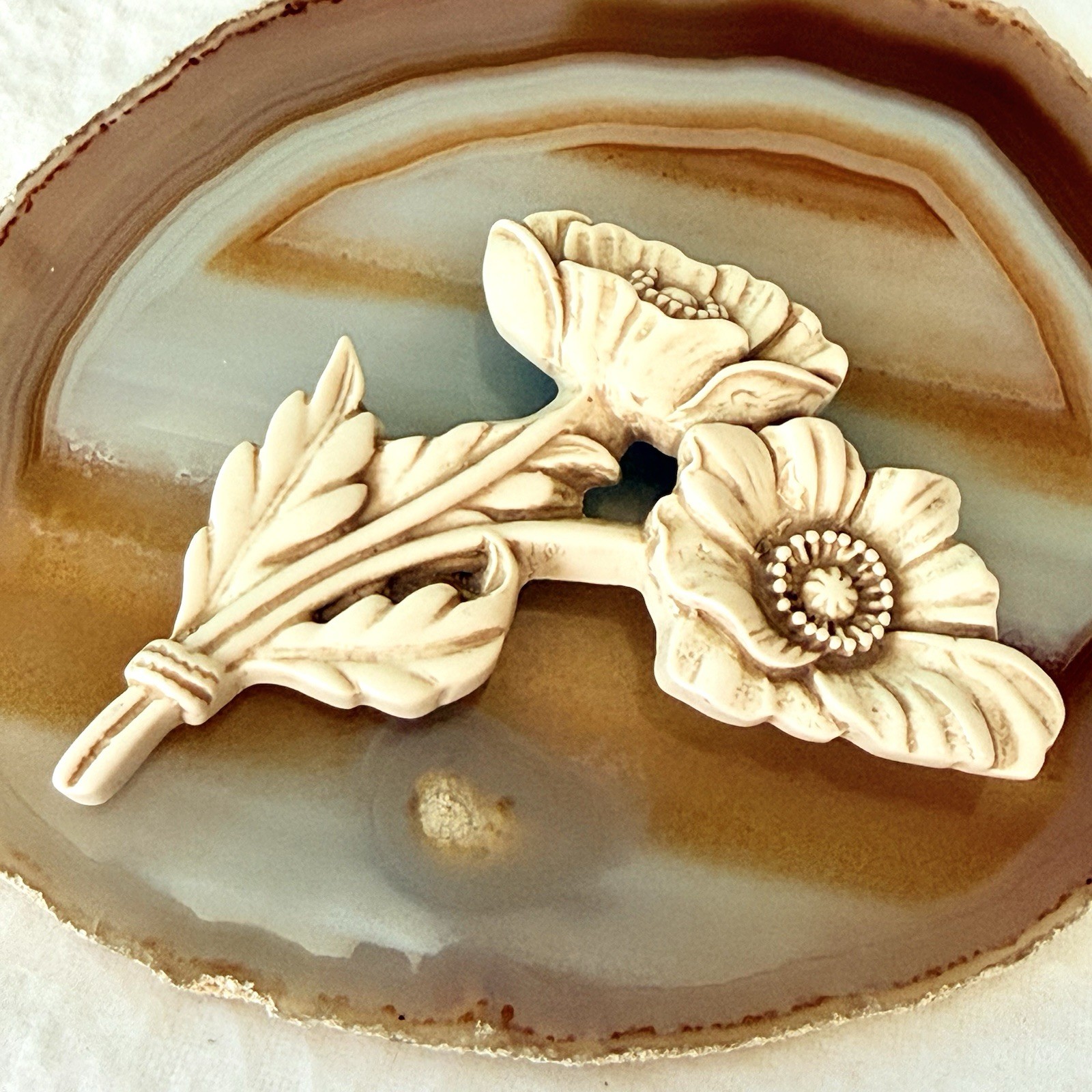 Vintage Ivory Color Floral Bouquet Brooch Pin Celluloid Resin Flower 3” Rare J