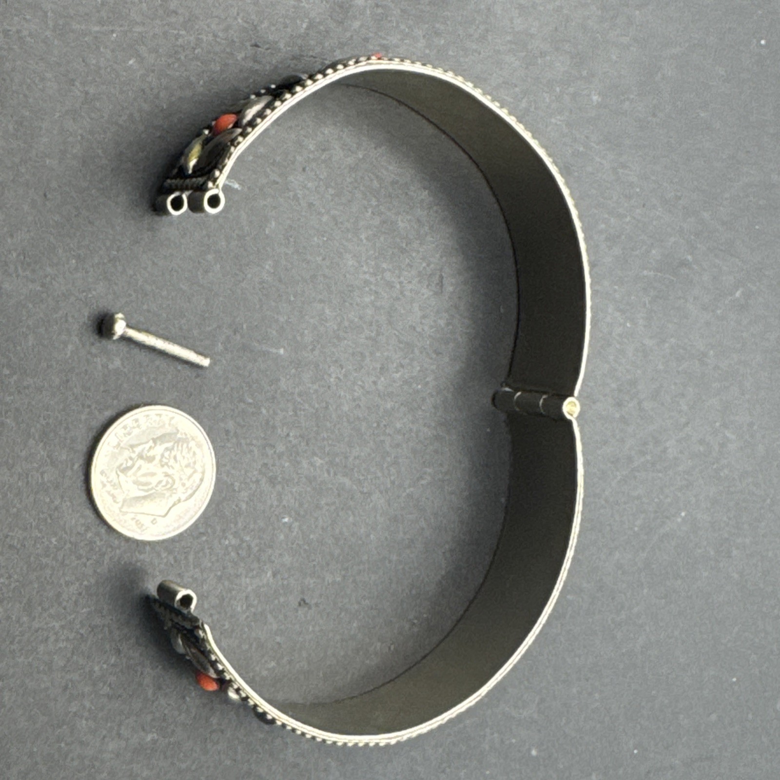 Vintage Silver Toned Hinged Bangle 2.5” Bracelet With Orange Stone 2.5” Opening