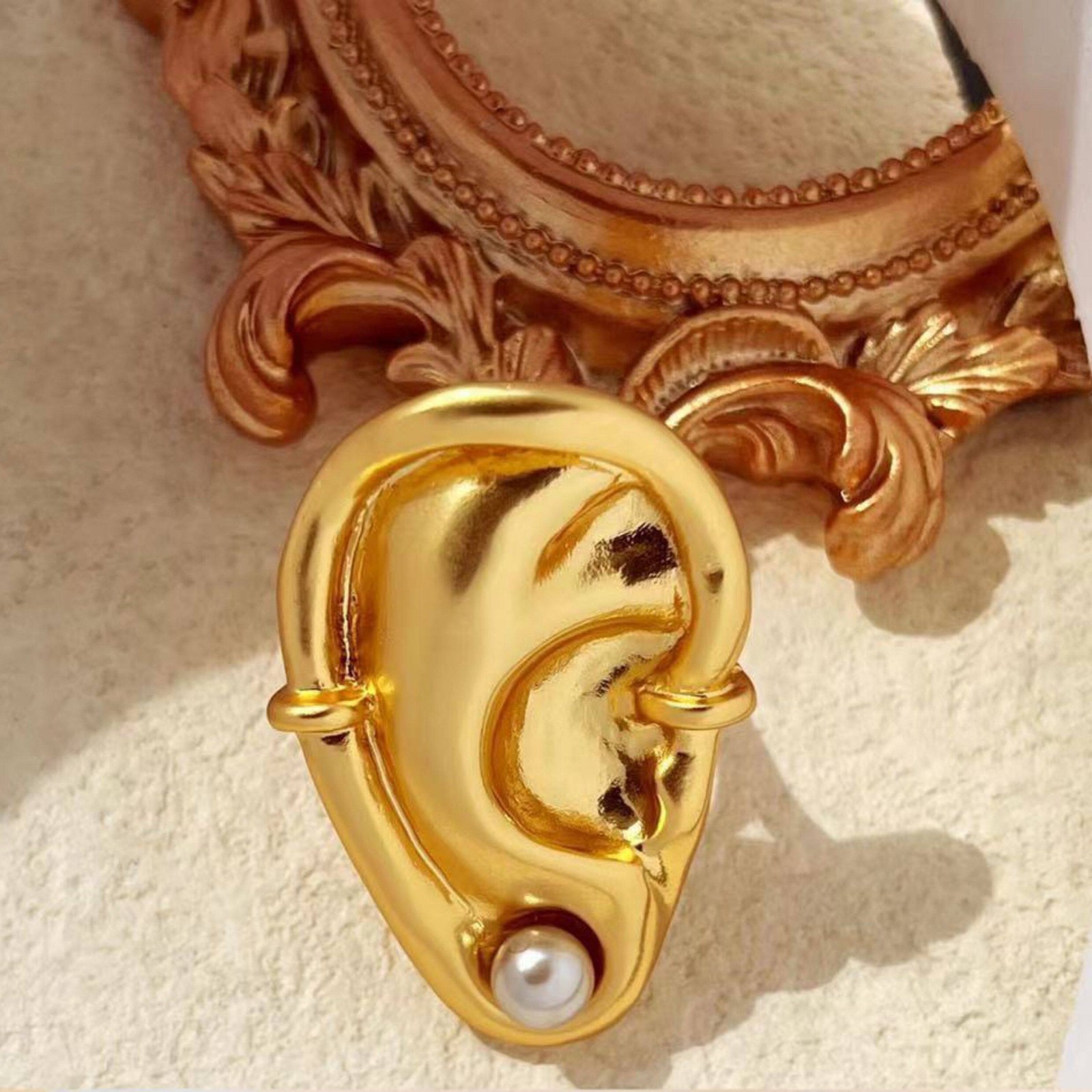 Schiaparelli Vintage Abstract Ear Open RingWITH BOX