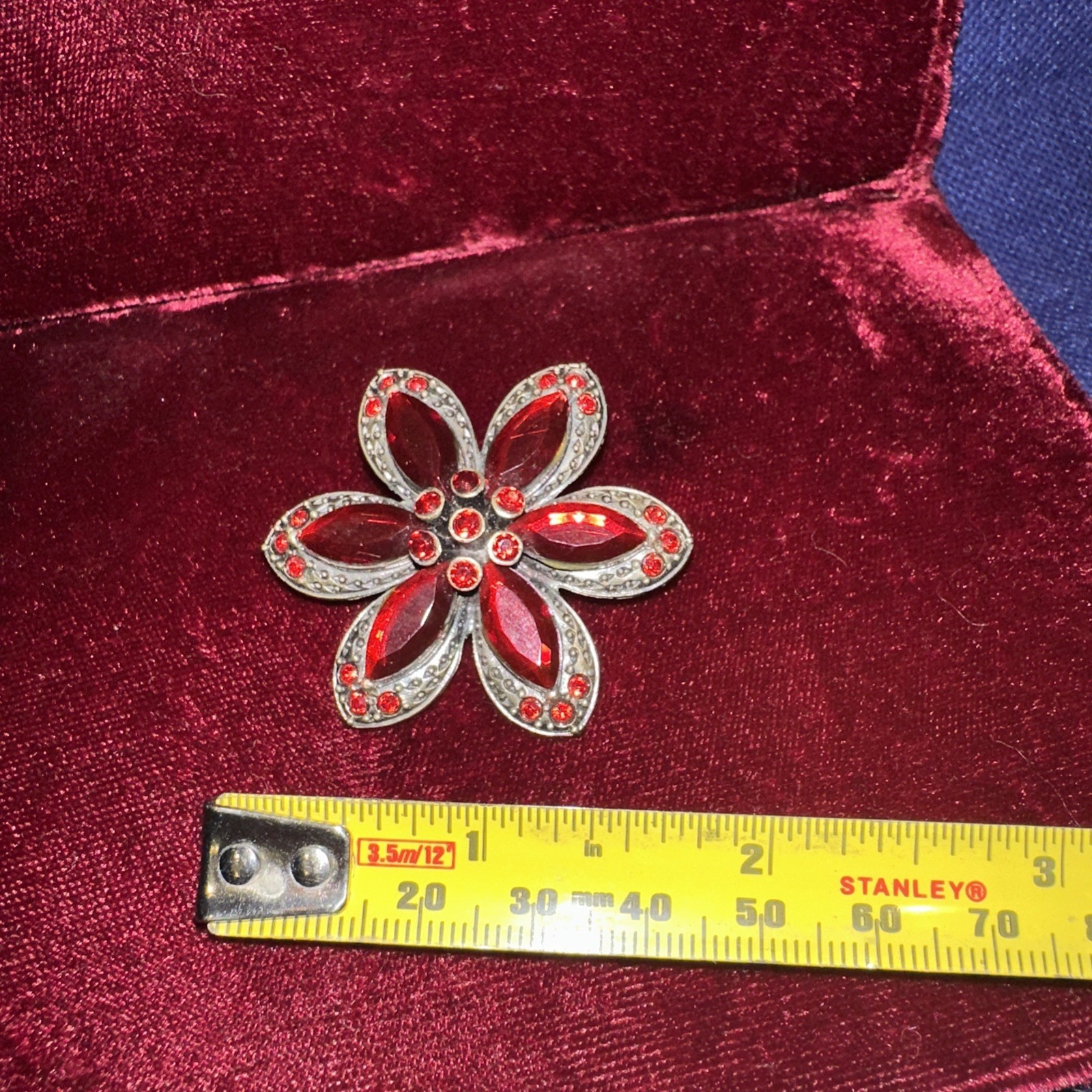 Vintage Red Glass Marquis Flower Floral Scatter Hat Tac Pin Retro 2 In Wide