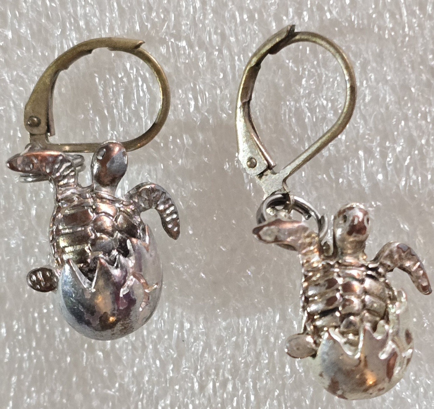 Vintage Silver Tone Figural Baby Hatching Turtles Shells Drop Pierced Earrings