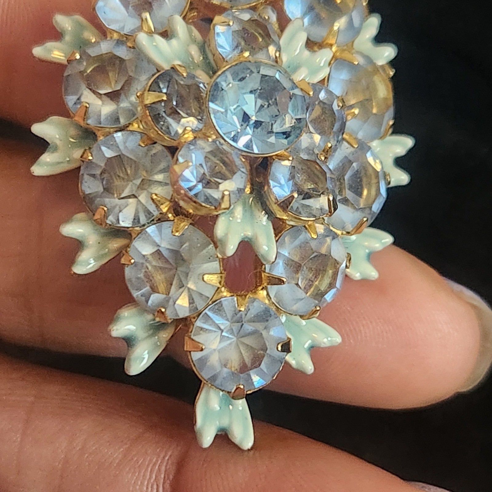 Vintage Light Blue Rhinestone Floral Cluster brooch Gold Tone Enamel Leaf Detail