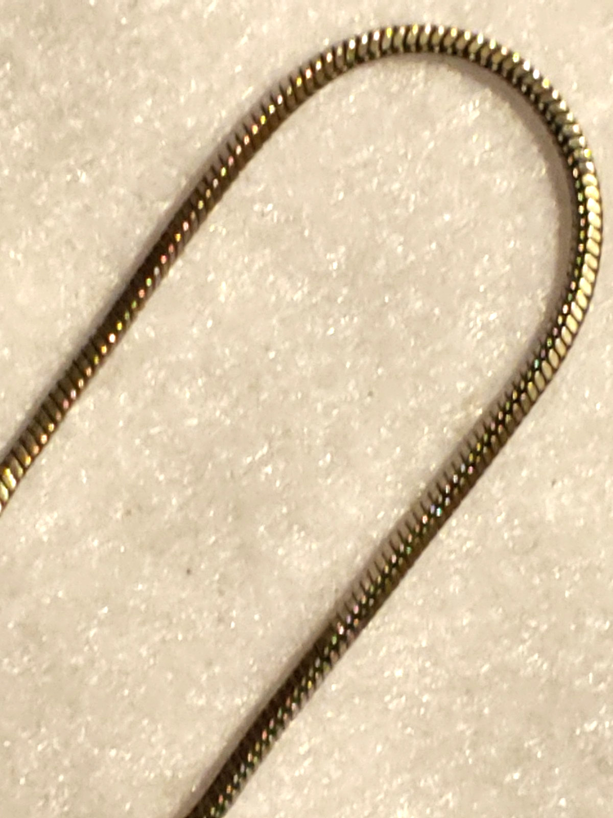 VINTAGE – Gray/White CATS EYE PENDANT – 17.5 in NECKLACE SILVER TONE CHAIN
