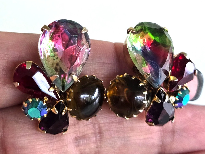 Vintage Multi Color Watermelon Iridescent Cluster Gold Tone Clip Earrings 1-1/16