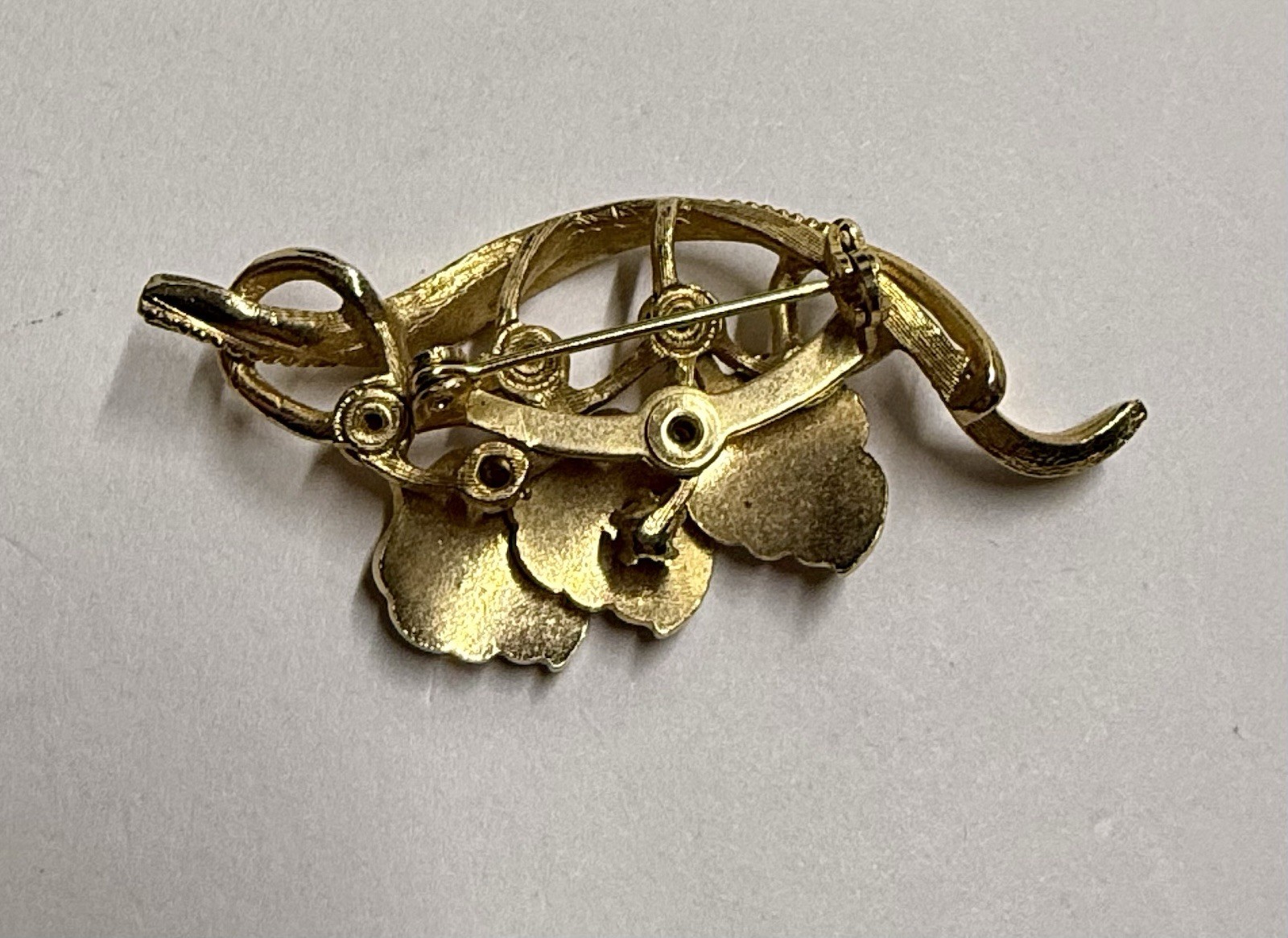 Vintage Amber Rhinestones & Enamel Triple Leaf Gold Tone Brooch Pin 2.25”