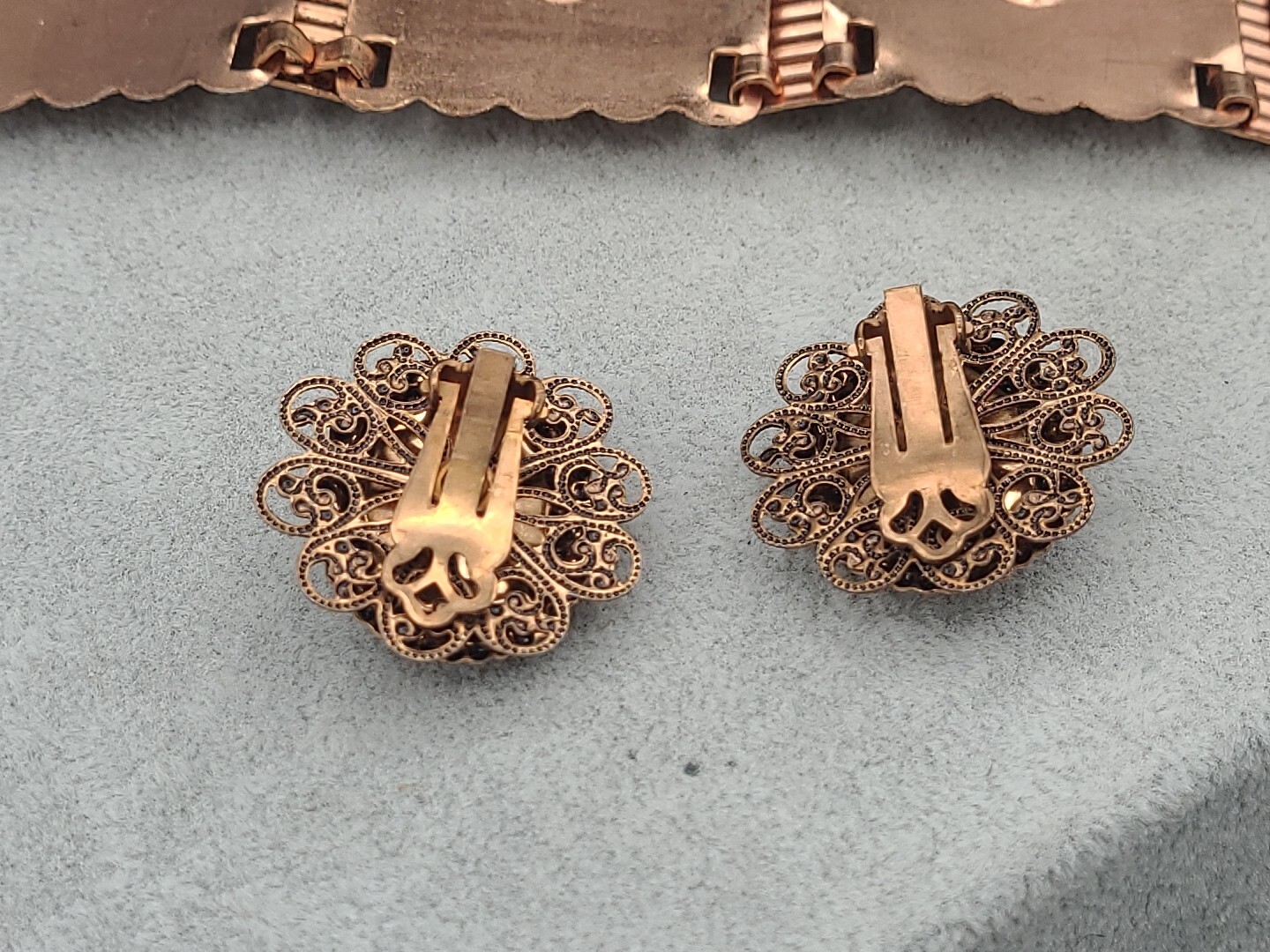 Stunning Vintage Copper & GoldStone Bracelet 7 3/4″ & Earrings Ornate Metalwork
