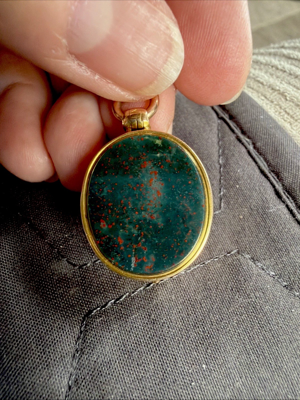 Victorian 9.3g Heavy Solid 9ct Gold Patented Locket Pendant Bloodstone Chip