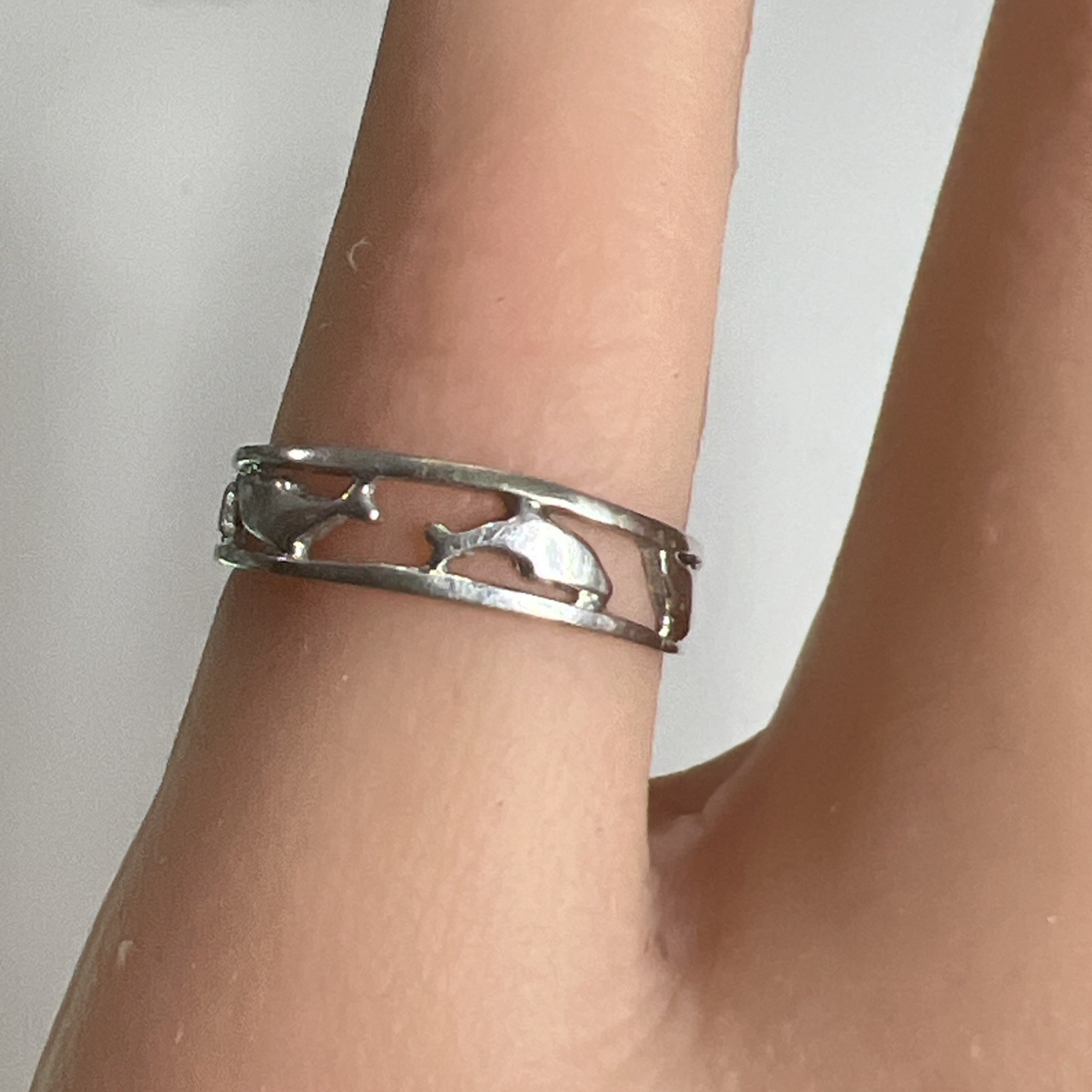 Vintage CW 10k White Gold Dolphin Toe Midi Pinky Child Ring Band Adjustable