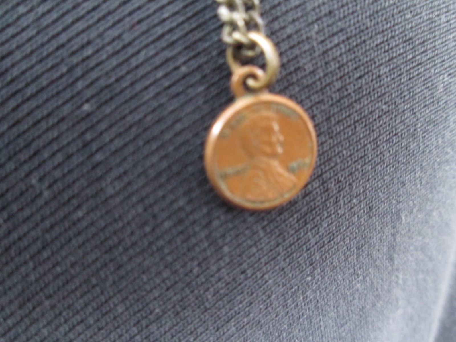 Vintage Miniature Lincoln Cent 1964 Necklace 1 cm Wide Tarnished