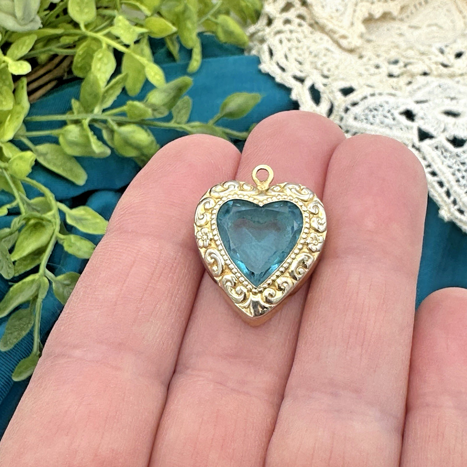 VTG Gold Tone Heart Pendant Teal Blue Faceted Glass Victorian Revival Charm 1″