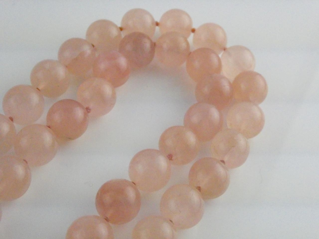 Vintage Hand Knotted Rose Quartz Bead Strand Necklace 34 Inches No Clasp 14mm