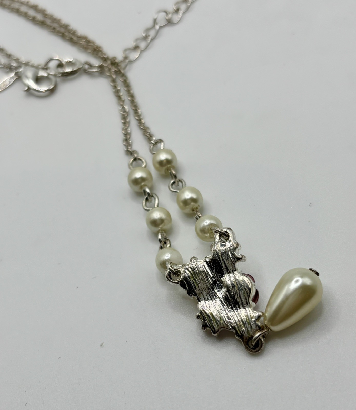 SAO AVON Necklace Faux Pearl and rose Rhinestones 16” with 3” ext.