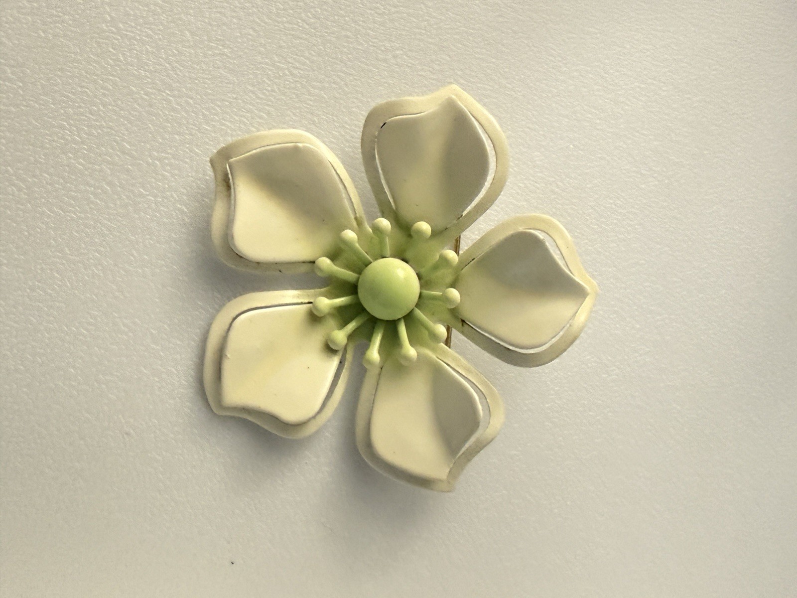 Vintage Lime Green and White Enamel Flower Pin Brooch
