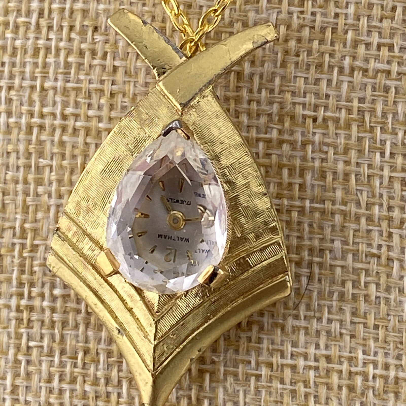 Vintage Waltham 17 Jewel Manual Wind Faceted Glass Teardrop Watch Pendant Works