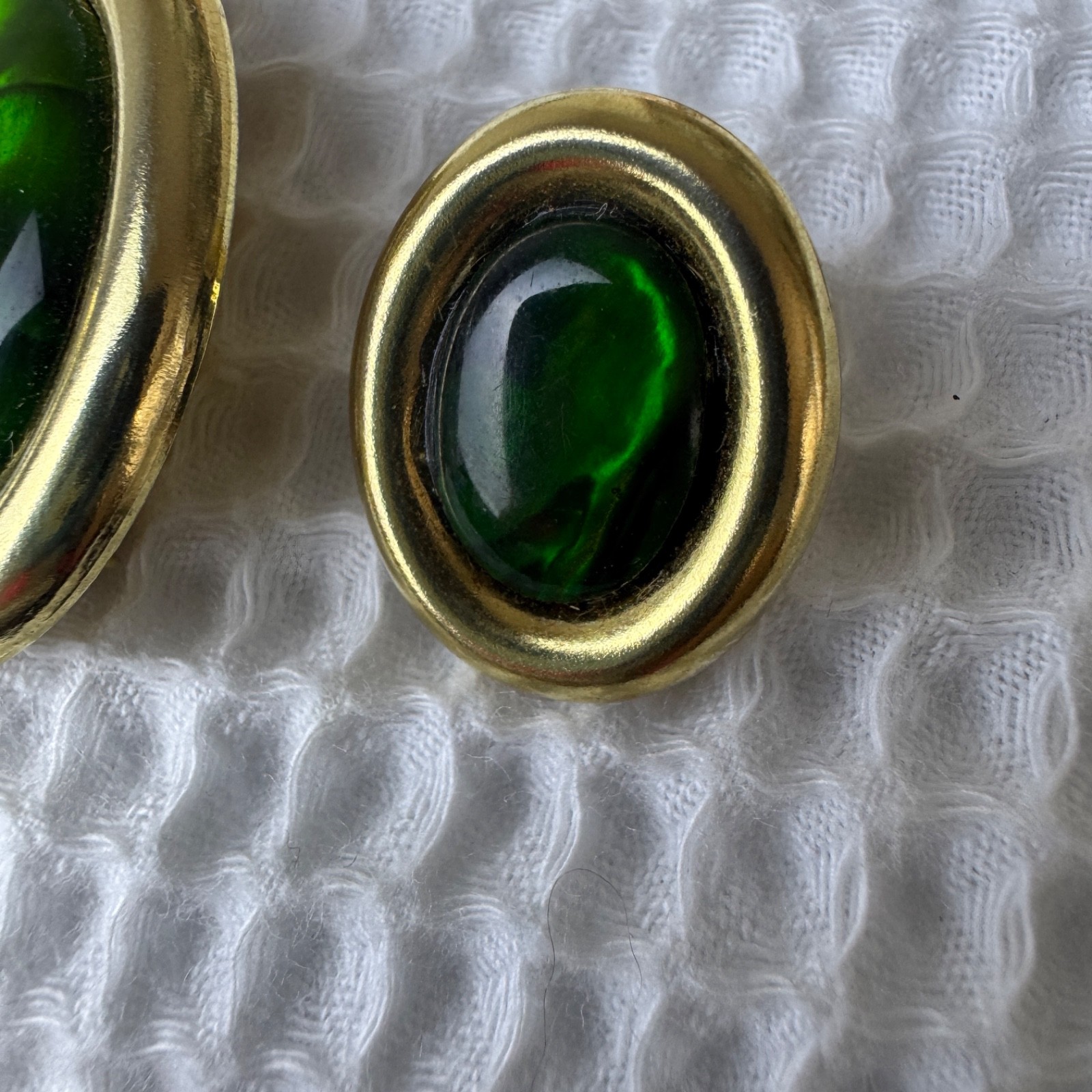 Vintage 1990’s Green Oval Stud Earrings and Brooch Set