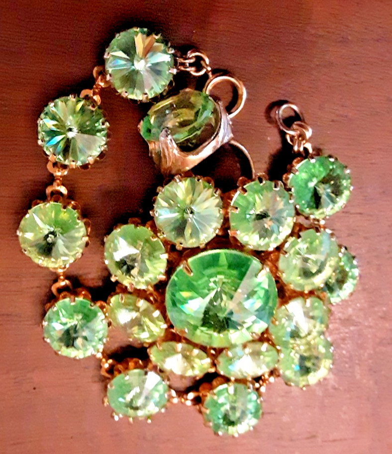 Vtg Light Green Rivoli Brooch, Bracelet, Ring Jewelry Set -Stunning!