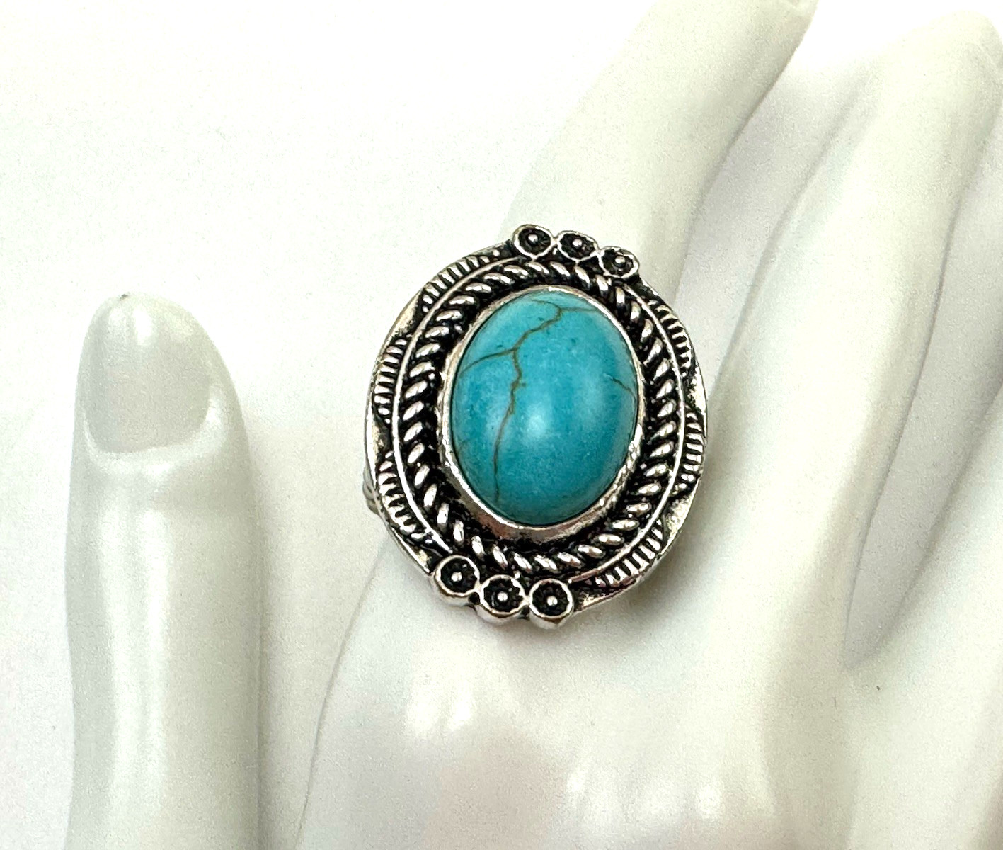 Vintage Blue Faux Turquoise Stretch Band Ring Silver Tone Cocktail Size 8
