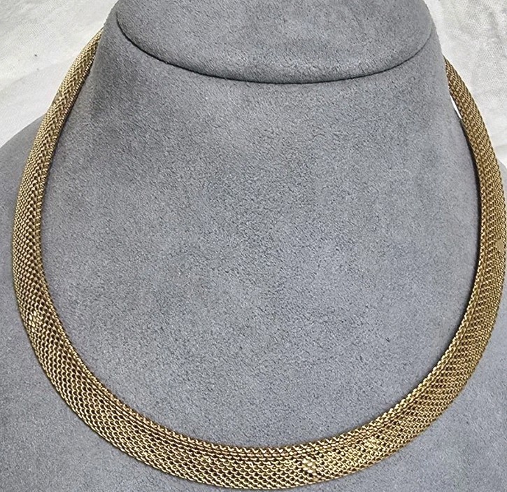 Mesh Goldtone Choker And Clip On Earrings Vintage 7 1/2 Inches Adjustable