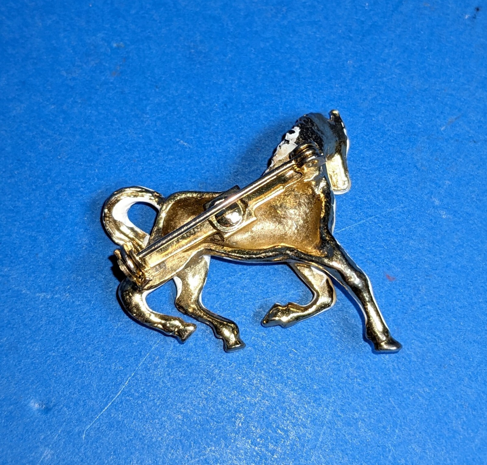 Vintage Beige Enamel & Gold Tone Running Horse Equestrian Brooch Pin