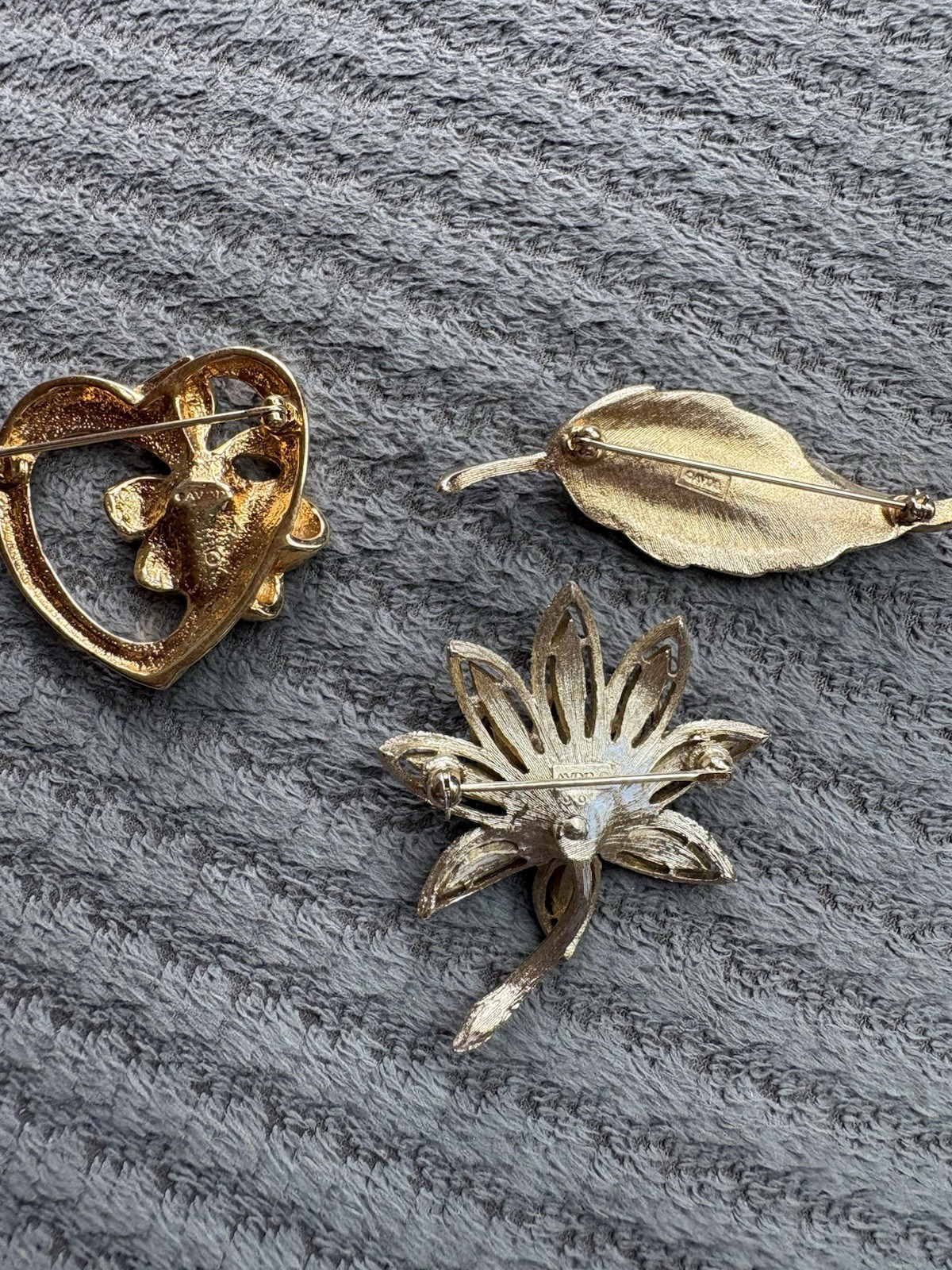 Lot Of 3 Avon Gold Tone Brooches-Heart, Leaf And Flower