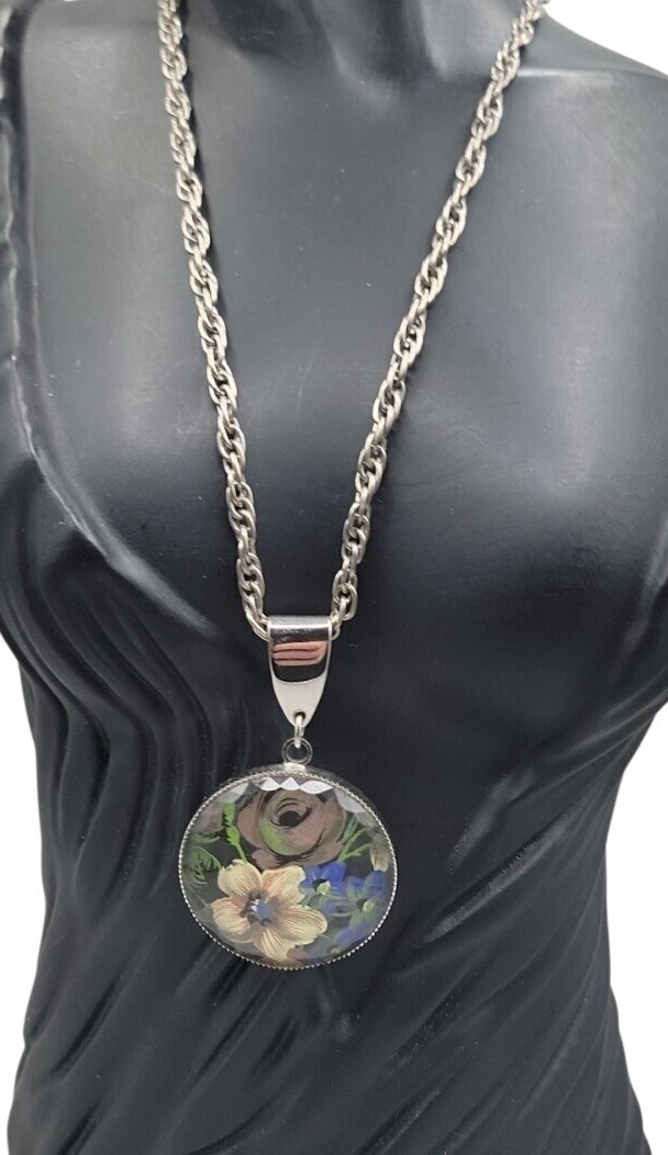 Vintage 1950s Handpainted Floral Pendant Necklace 24″ Silver Tone Chain