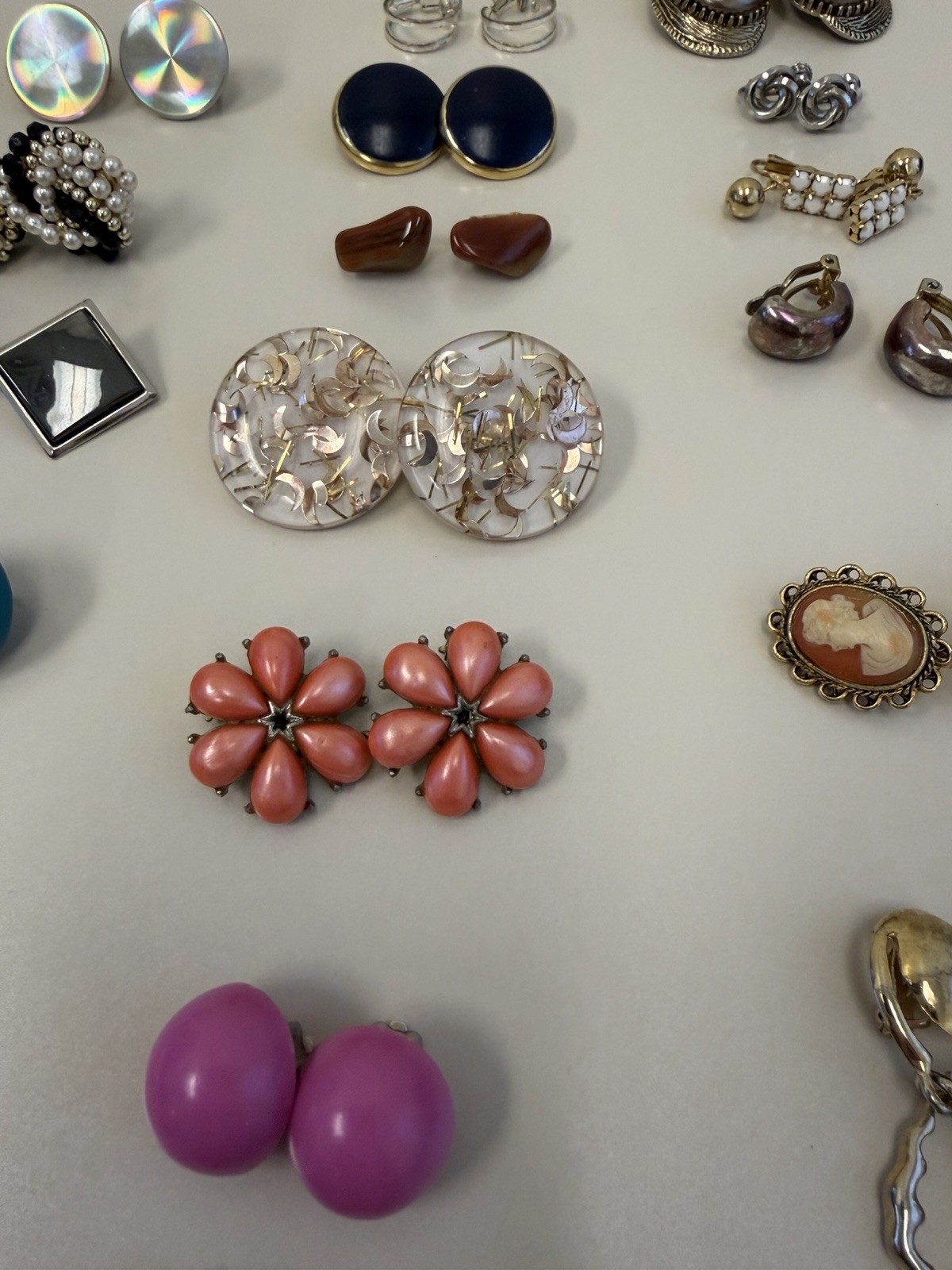Lot Of Vintage Retro & Modern Clip On Earrings 60s 70s 80s 90s To Now 25 Pairs