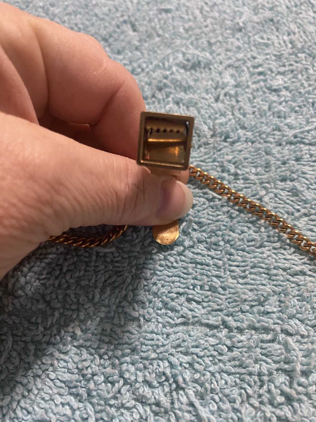 VTG 24KT GOLD PLATED-MADE USA- CHAIN WITH HOOK CLIP (MISSING RING ON OTHER END)