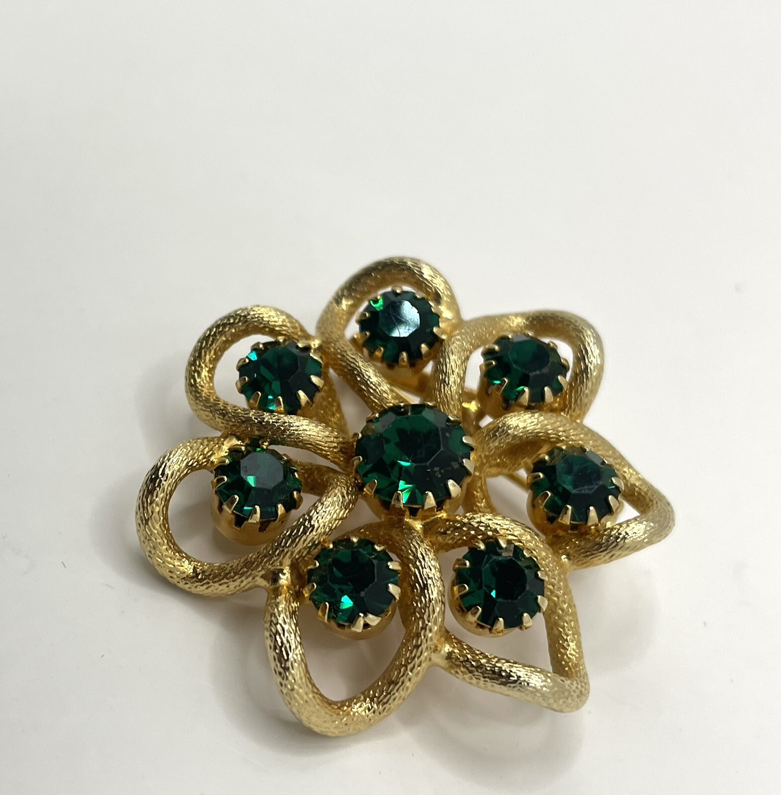 Gold Tone Flower Brooch Pin W/ Emerald Green Glass Rhinestones May Birthstone