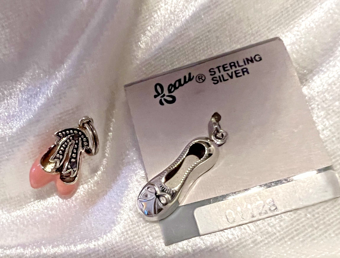 VINTAGE Beau Ballet Slippers Shoes Sterling Silver Bracelet Charm Pendant 1.3g