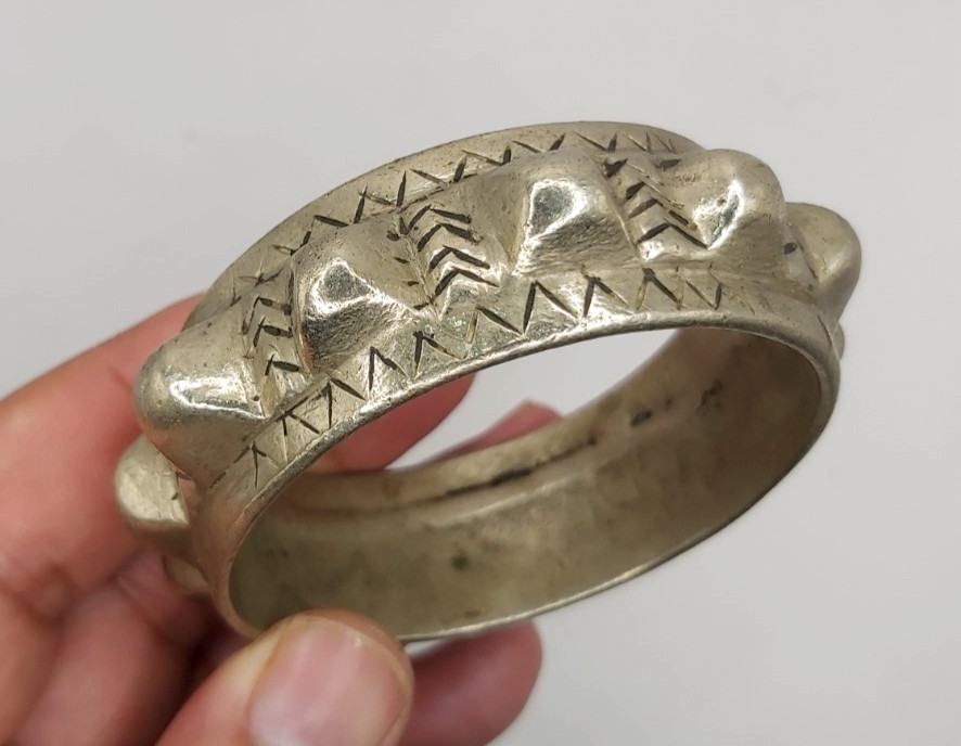 Vintage Amazigh Berber Silver Color Solid Bracelet Tribal Moroccan Cuff Ethnic