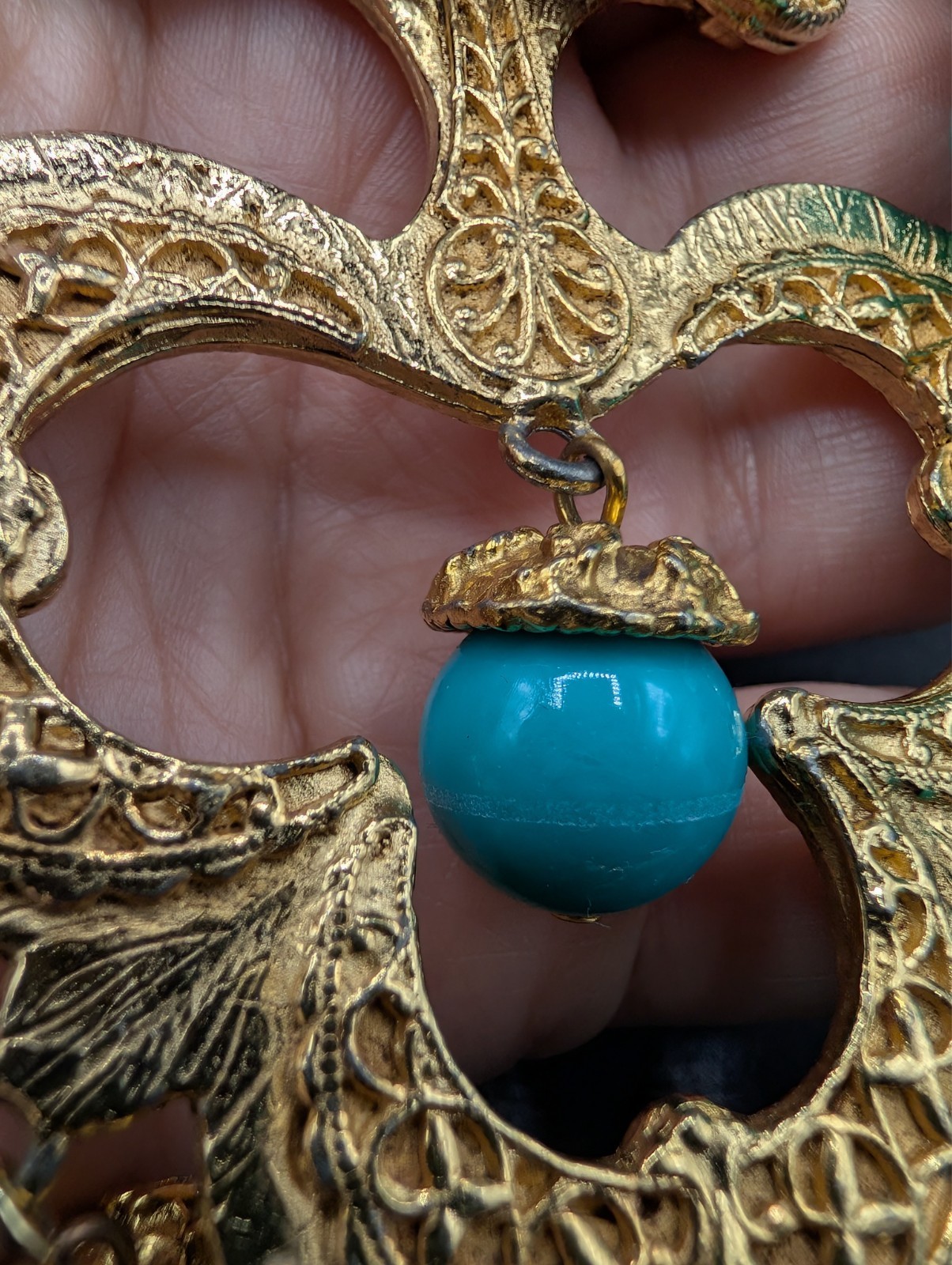 Vintage Runway Style Beaded Statement Pendant Gold-Tone Necklace