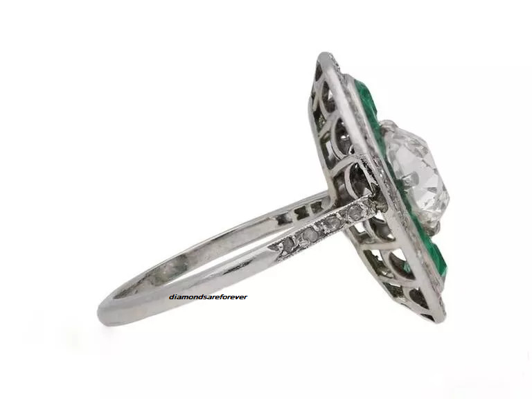 Antique Old Mine Cut Emerald & Cubic Zirconia 4.66TCW Stones Vintage Style Ring