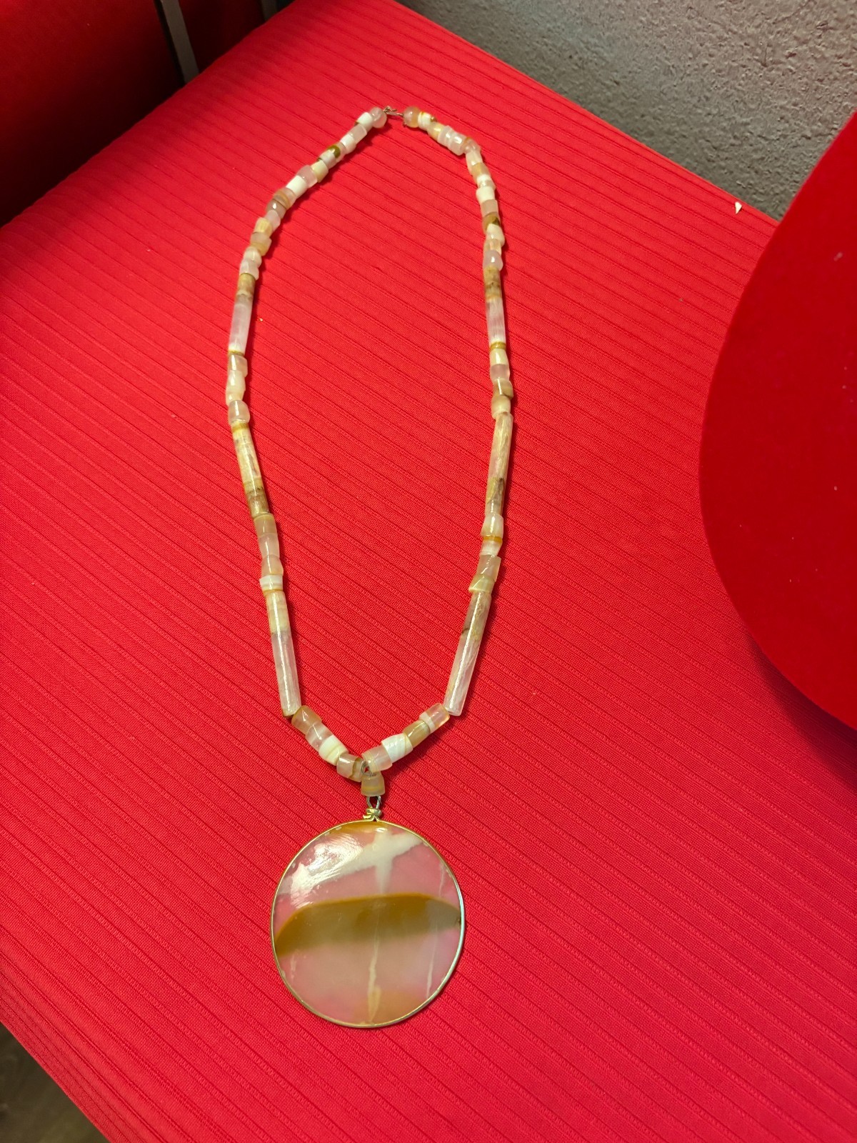 Vintage Cream White Brown Green AGATE 26 inches Pendant NECKLACE