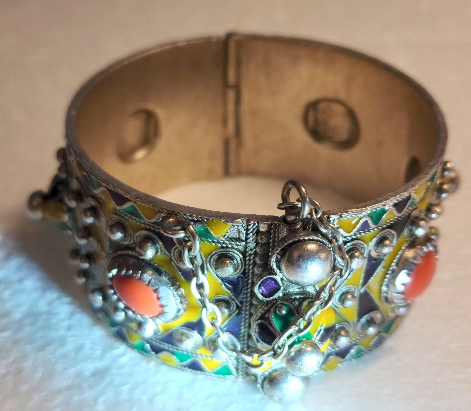VINTAGE ENAMEL BERBER CUFF TRIBAL BANGLE BRACELET 2 5/8″ WIDTH X 1 3/8 DEEP