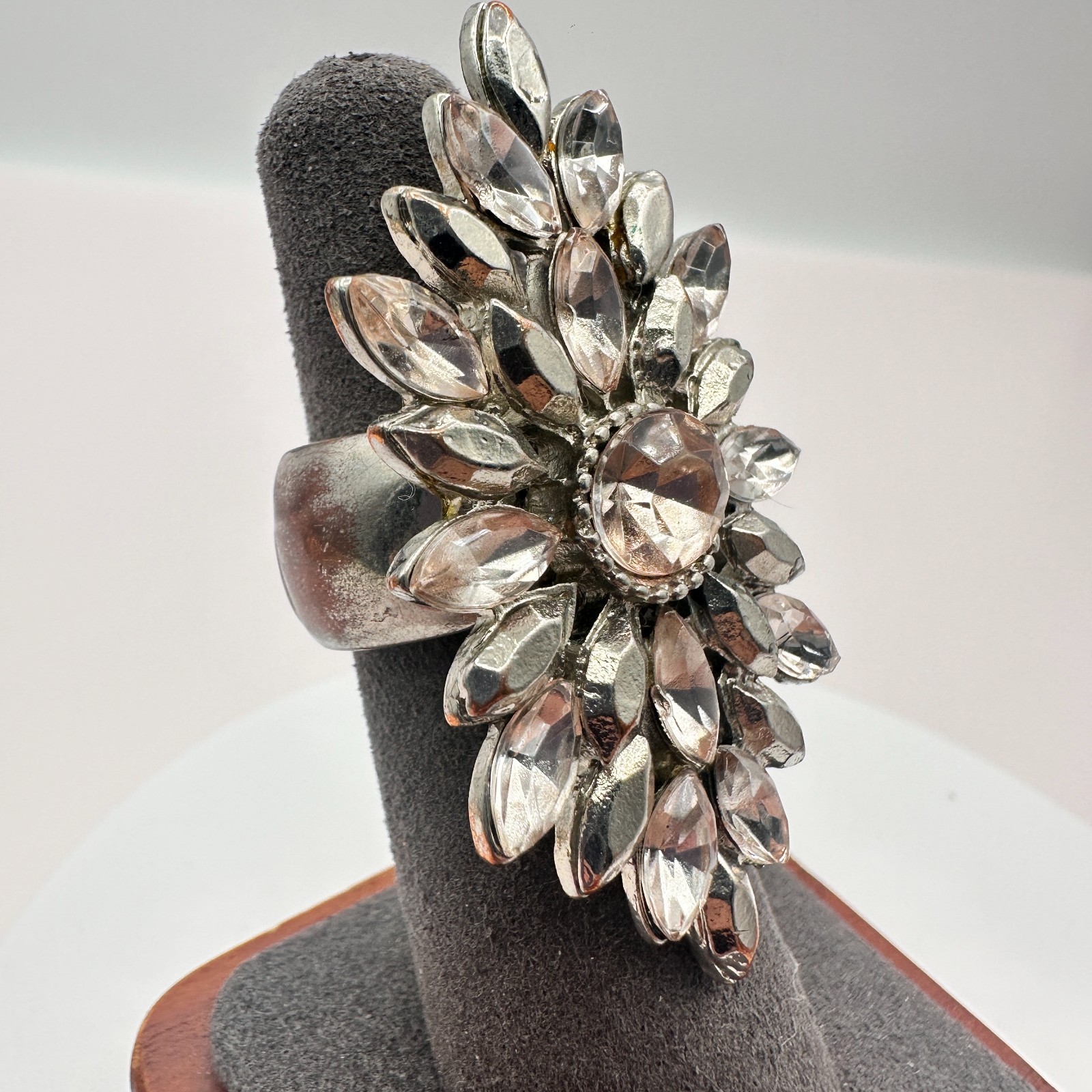 Vintage Y2K Clear Rhinestone Floral Ring Silver Tone Statement Women’s Jewelry