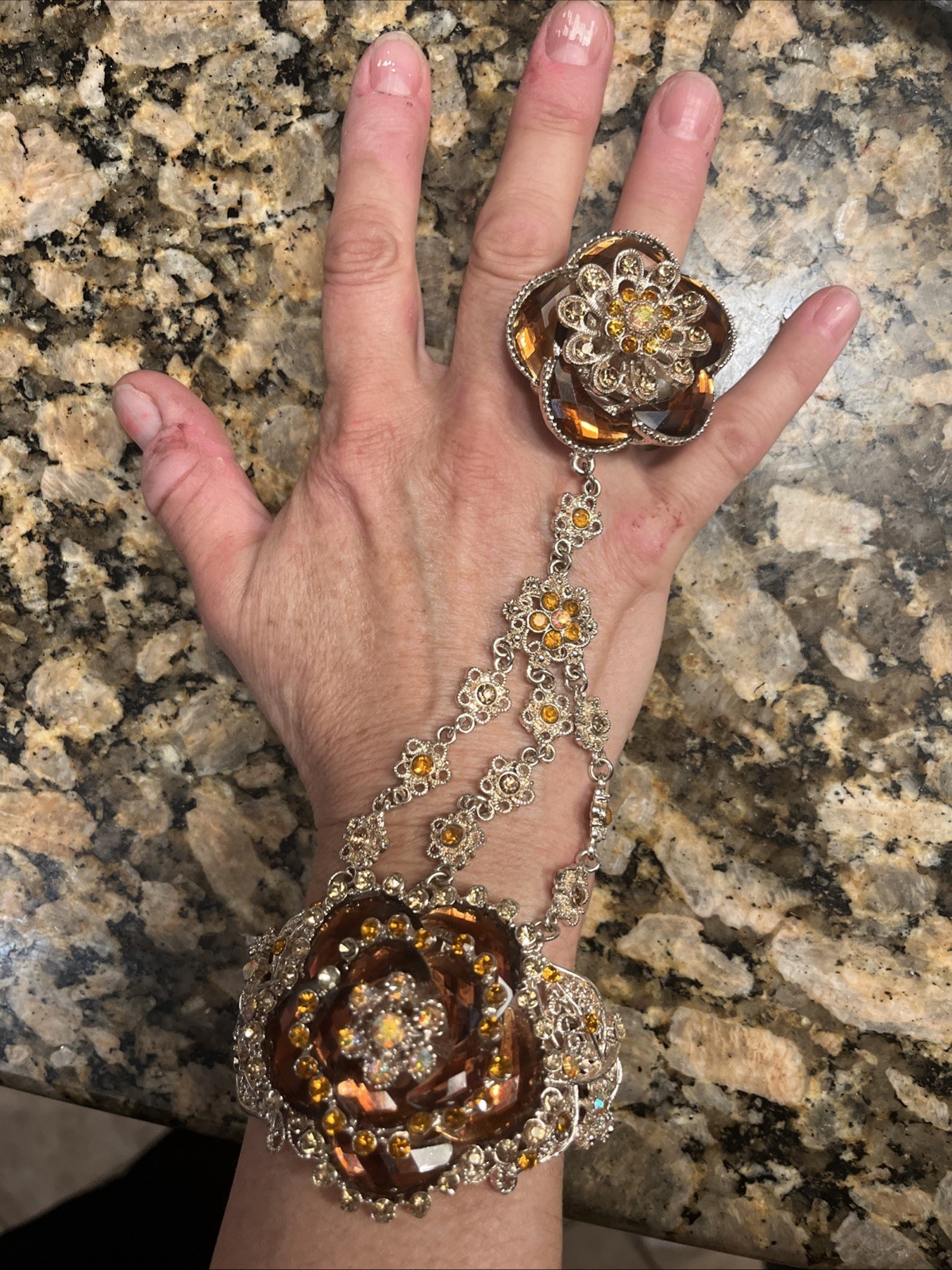 Vintage Floral Bracelet Ring Hand Chain Jewelry